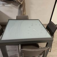 Tavolo in vetro 90x90 allungabile 90x180