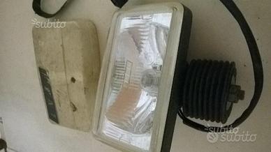Vecchio faro anteriore FIAT