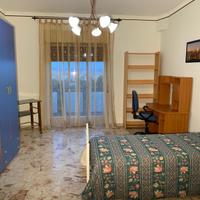 Camere singole arredate per studentesse