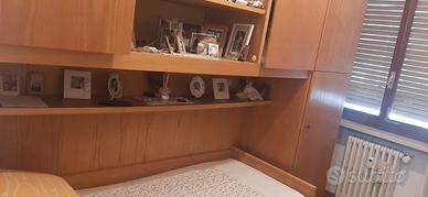 cameretta legno a ponte con scrivania