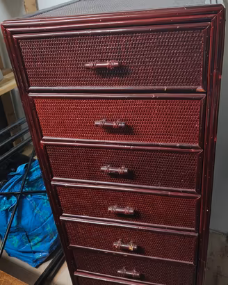 Cassettiera settimino in bambù bordeaux vintage