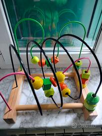 Gioco con palline per bimbi