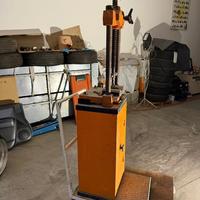 Attrezzo per controllo motorini di avviamento