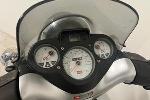 SCOOTER APRILIA SCARABEO 200 cc ANNO 2001 ASI!