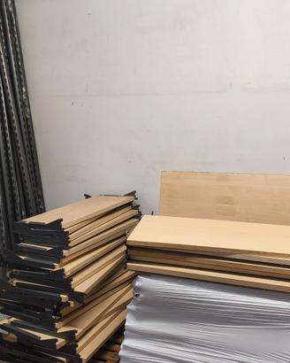 scaffale in legno 
