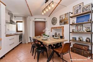 CASA SEMINDIPENDENTE A REANO