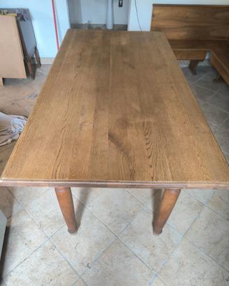 Tavolo in legno massello