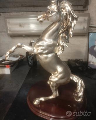 CAVALLINO RAMPANTE