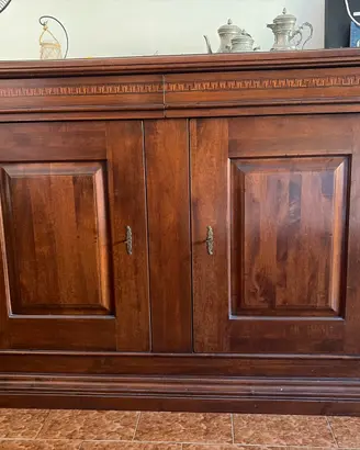 Credenza in legno massello