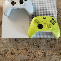 Xbox One S | 1 Tb | 2 Controller | 1 Gioco