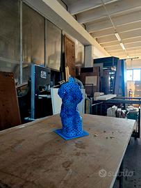 scultura in metallo