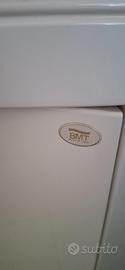 Mobile bagno BMT con piano in marmo e specchiera