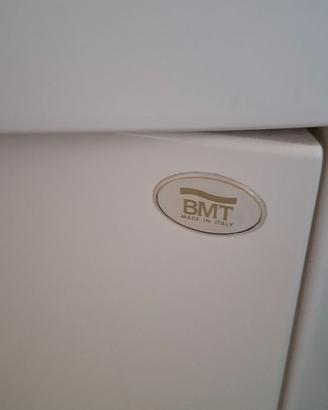 Mobile bagno BMT con piano in marmo e specchiera