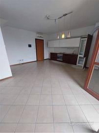 Appartamento di 40 m² con 3 locali e box auto a Sa