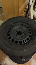 Treno 4x pneumatici invernali 195/65 R15