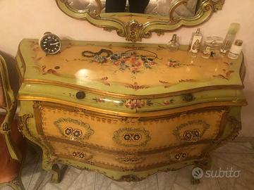 Mobili stile veneziano