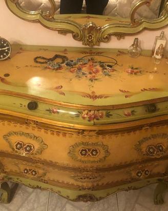 Mobili stile veneziano