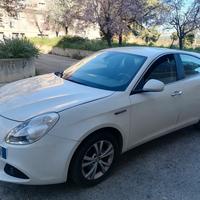 Alfa Romeo Giulietta 1.6 JTDm-2 105 CV Distinctive