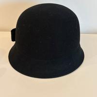 Cappello Luisa Spagnoli in feltro nero