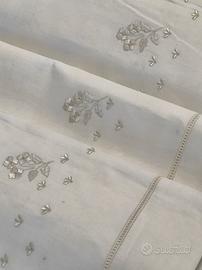 lenzuolo ricamato a mano