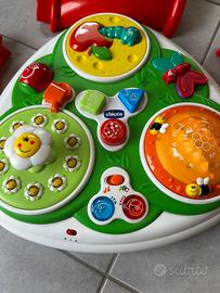 Tavolino giochi Chicco.