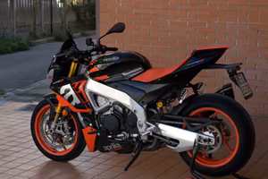 Aprilia Tuono V4 Factory