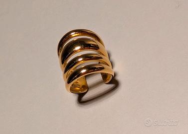 orecchino finto dorato