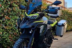 Moto Benelli TRK 702X