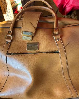 Valigia vintage in similpelle color nocciola