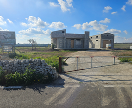 Struttura rustica piú terreno