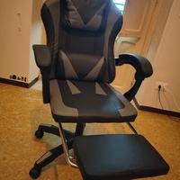 Sedia gaming (doppio cuscino, poggia piedi)