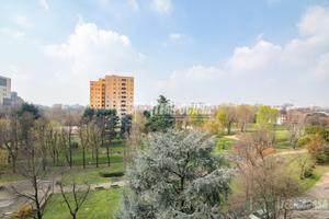 -QUADRILOCALE DOPPI SERVIZI CON BOX E CANTINA-
