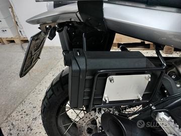 borsa rigida GIVI Benelli leoncino 500 / 800