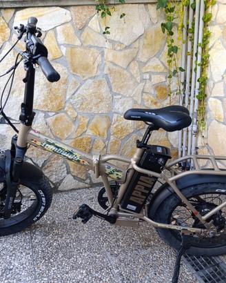 Bicicletta elettrica pieghevole