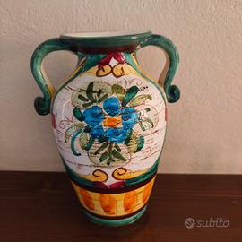 Vaso vintage decorato a mano 