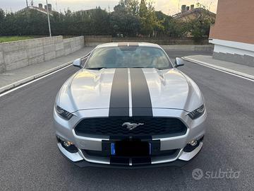 Ford mustang 2.3 ITALIANA