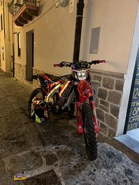 Honda crf 450 red moto