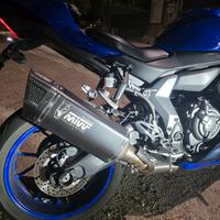 Yamaha R7