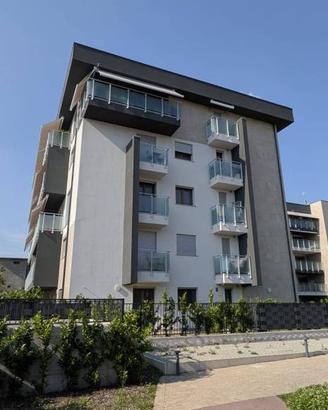 Appartamento di 110 m² con 3 locali e box auto a C
