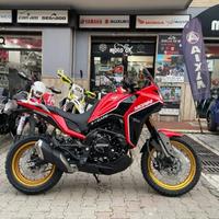 MOTO MORINI X-Cape 650 cerchi a raggi gold