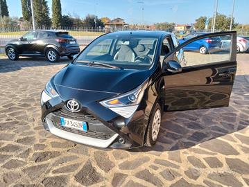 Toyota Aygo 1.0 VVT-i 69 CV 5 porte x-business