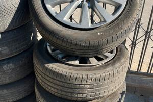 Quattro cerchi mercedes glc  complete di gomme