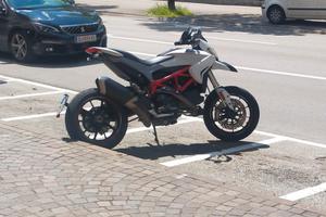 ducati hypermotard 939 