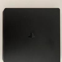 PS4 SLIM 812GB (PREZZO TRATTABILE) CONSEGNA A MANO