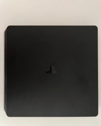 PS4 SLIM 812GB (PREZZO TRATTABILE) CONSEGNA A MANO