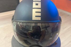 Casco jet momo design