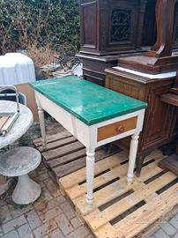Tavolino piccole dimensioni