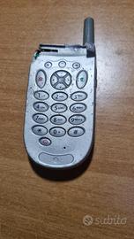 2929-Cellulare Motorola V60