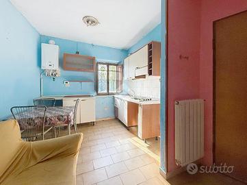 3 LOCALI A COLLESALVETTI