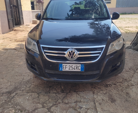 Volkswagen Tiguan 2.0 140 CV con gancio traino omo